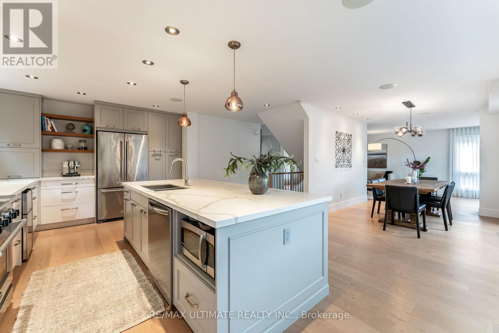 4157 Marblethorne Court, Mississauga, Ontario  L4W 2H9 - Photo 12 - W12463995