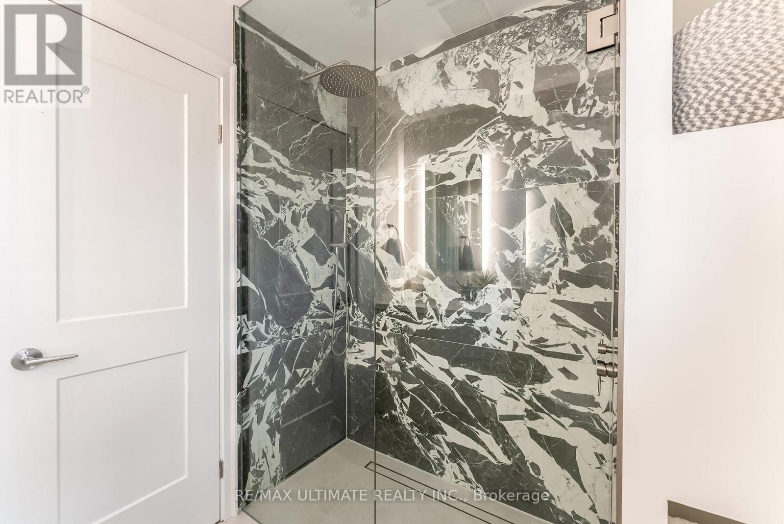 4157 Marblethorne Court, Mississauga, Ontario  L4W 2H9 - Photo 30 - W12463995