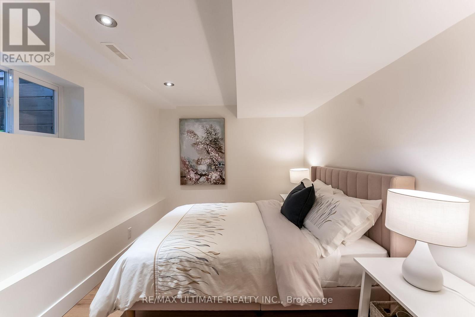 4157 Marblethorne Court, Mississauga, Ontario  L4W 2H9 - Photo 41 - W12463995