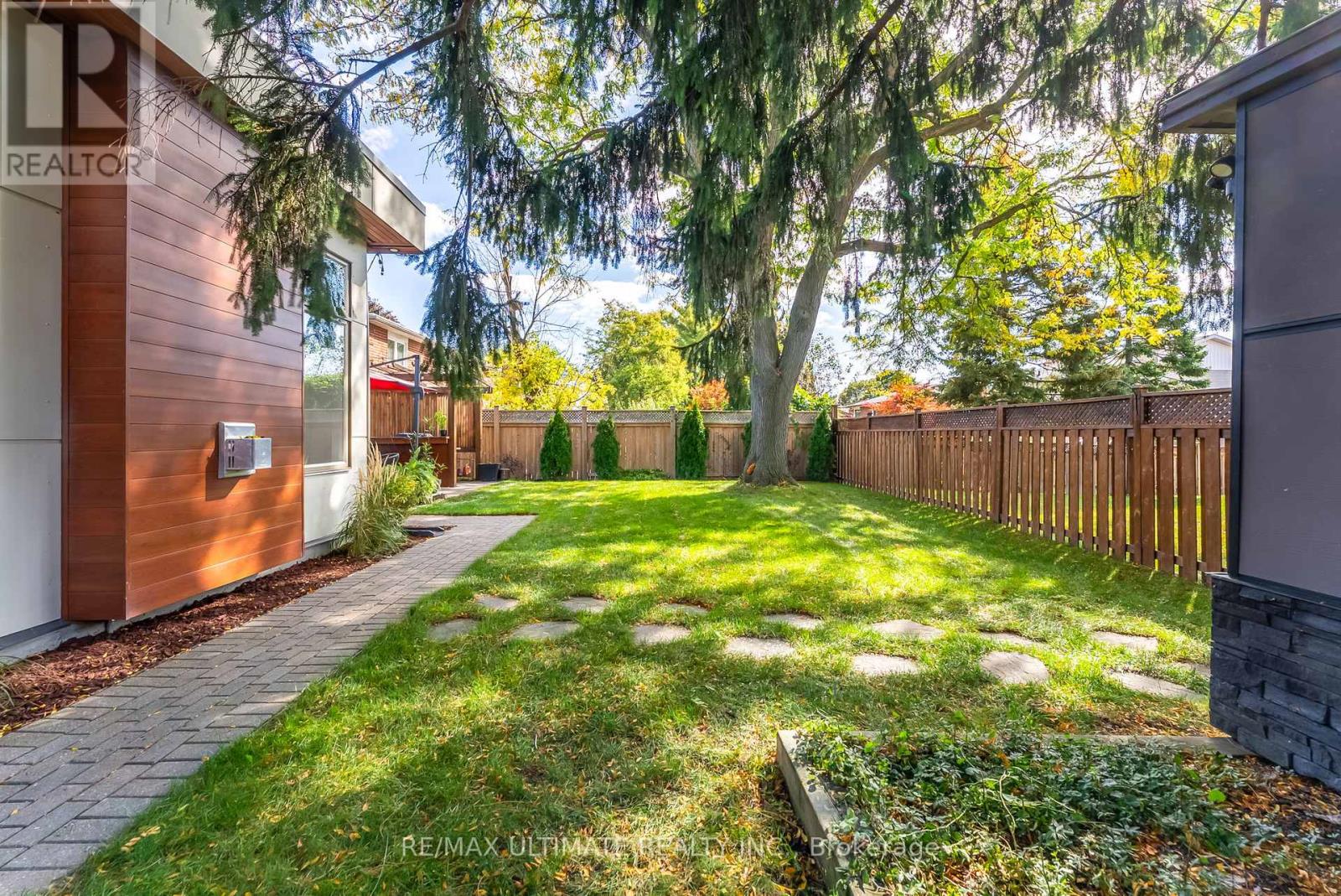4157 Marblethorne Court, Mississauga, Ontario  L4W 2H9 - Photo 45 - W12463995