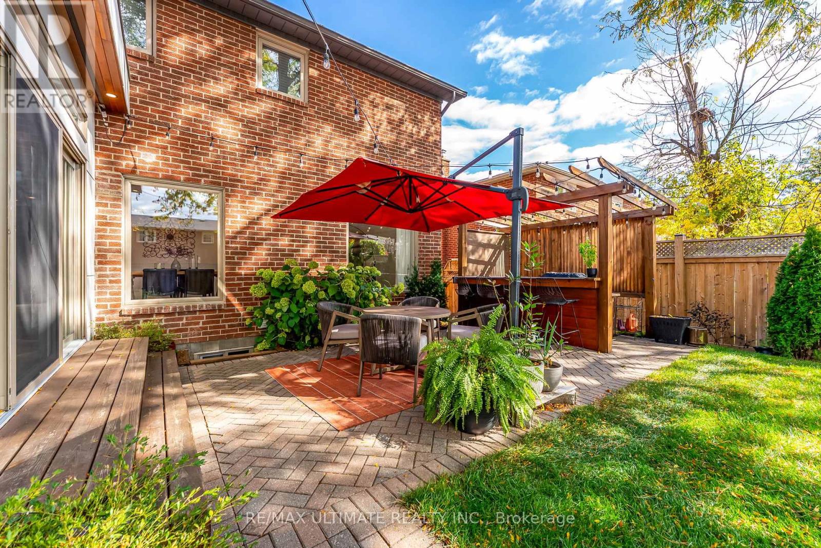 4157 Marblethorne Court, Mississauga, Ontario  L4W 2H9 - Photo 48 - W12463995