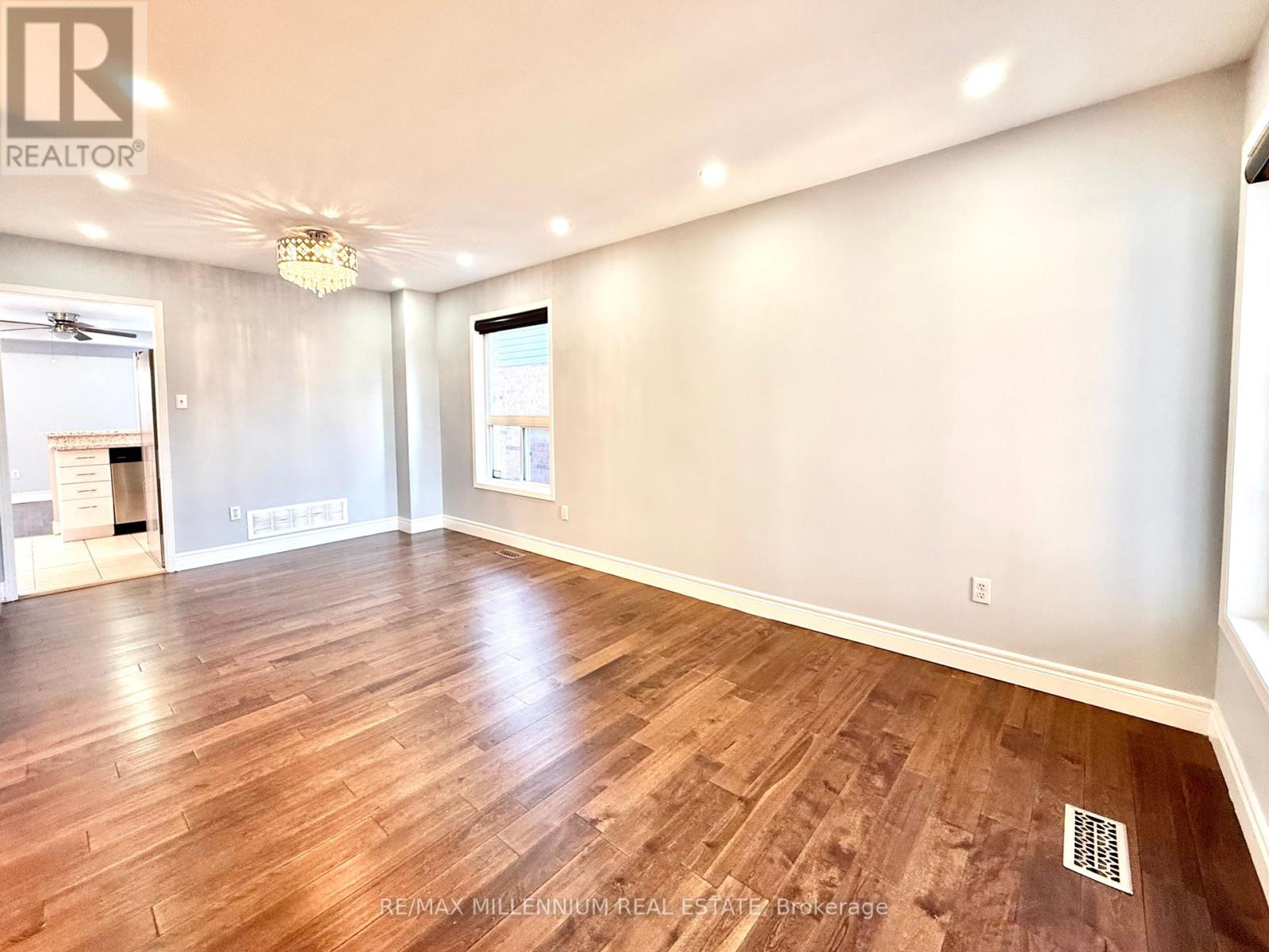163 Willow Park Dr Drive, Brampton, Ontario  L6R 2N1 - Photo 14 - W12464002