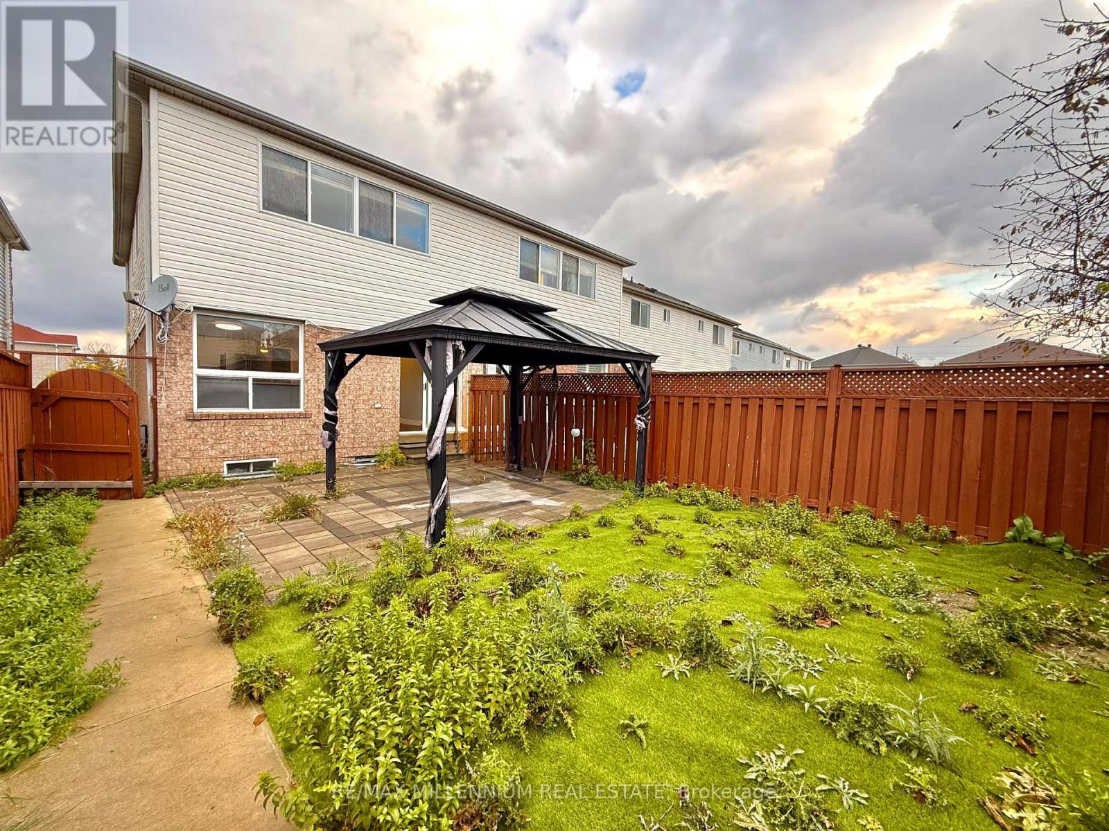 163 Willow Park Dr Drive, Brampton, Ontario  L6R 2N1 - Photo 36 - W12464002