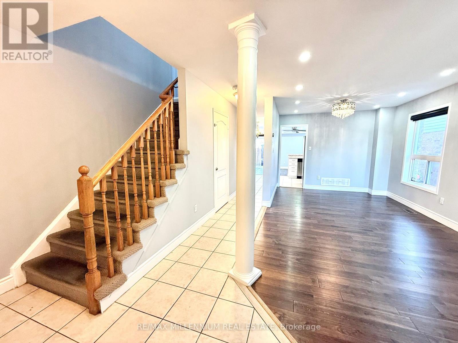 163 Willow Park Dr Drive, Brampton, Ontario  L6R 2N1 - Photo 5 - W12464002