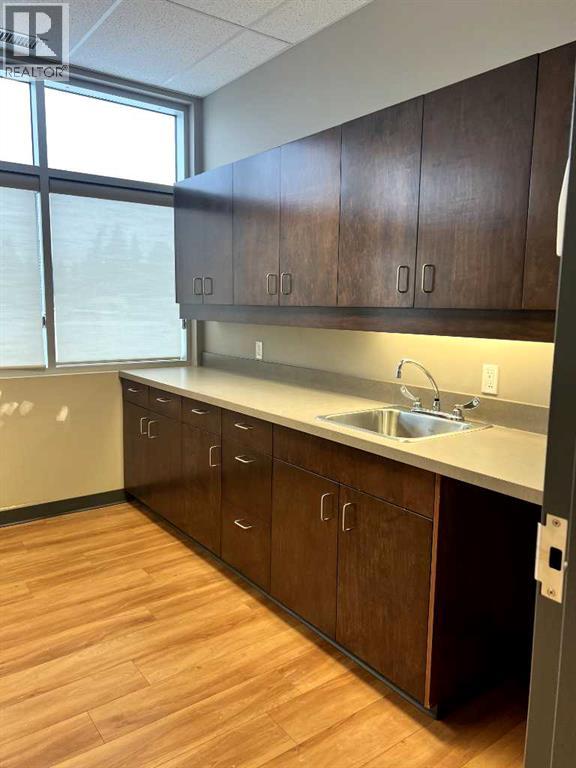 201a, 3215 49 Avenue, Red Deer, Alberta  T2N 0M8 - Photo 5 - A2183868