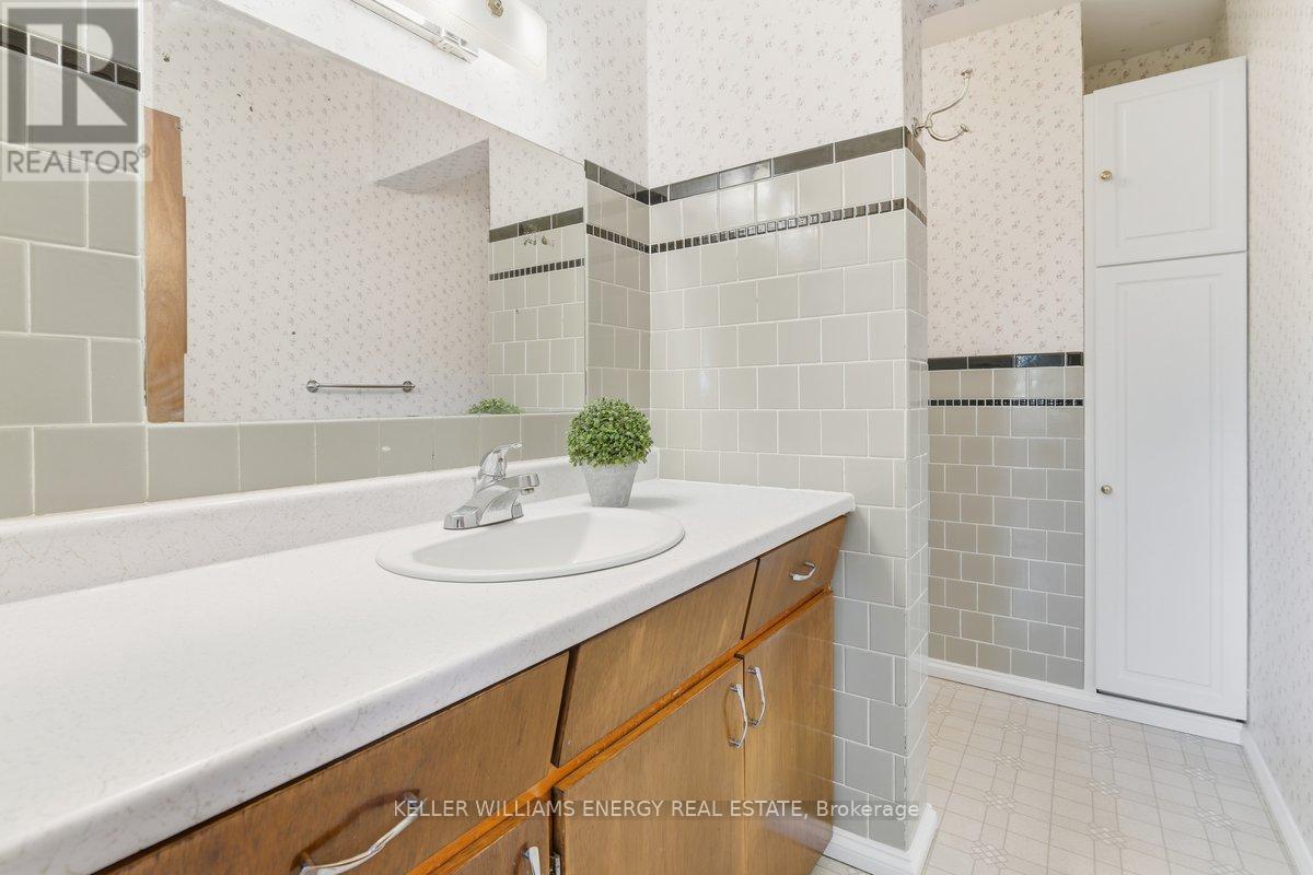 1864 Manning Road, Whitby, Ontario  L1N 3M3 - Photo 11 - E12464112