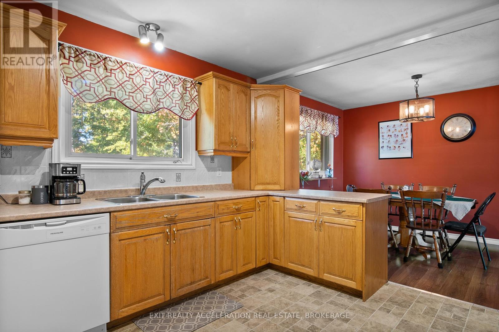 17 Sunset Crescent, Greater Napanee, Ontario  K7R 2G5 - Photo 11 - X12464127