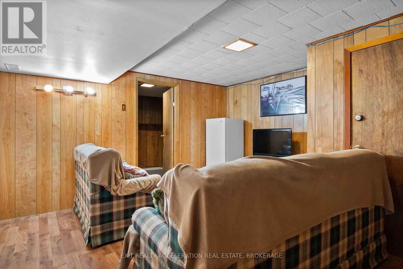 17 Sunset Crescent, Greater Napanee, Ontario  K7R 2G5 - Photo 28 - X12464127