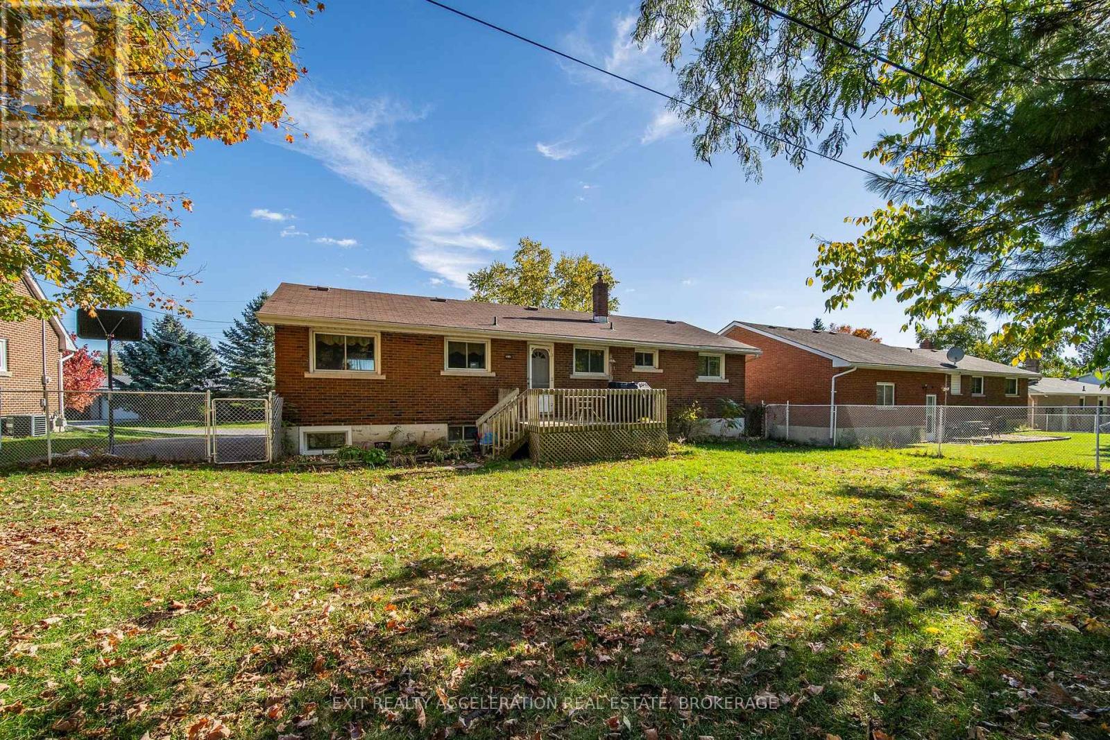 17 Sunset Crescent, Greater Napanee, Ontario  K7R 2G5 - Photo 40 - X12464127
