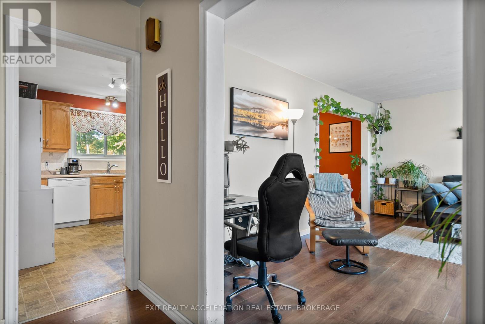 17 Sunset Crescent, Greater Napanee, Ontario  K7R 2G5 - Photo 6 - X12464127