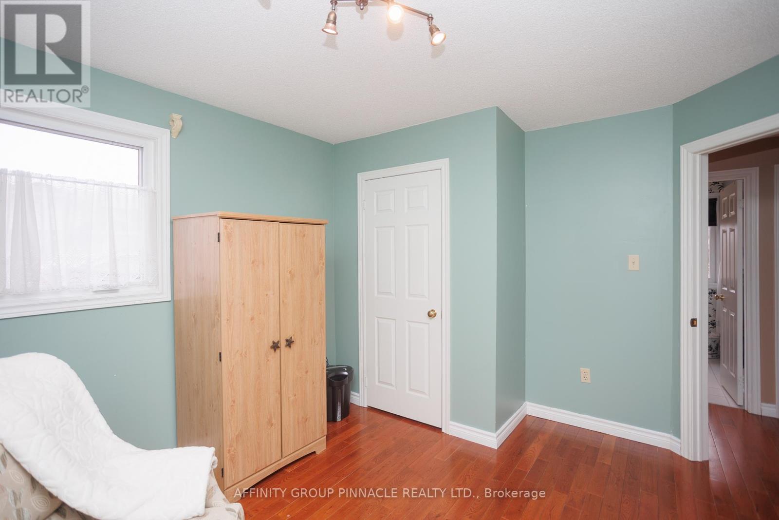 20 Olympia Court, Kawartha Lakes, Ontario  K9V 6C8 - Photo 32 - X12464076