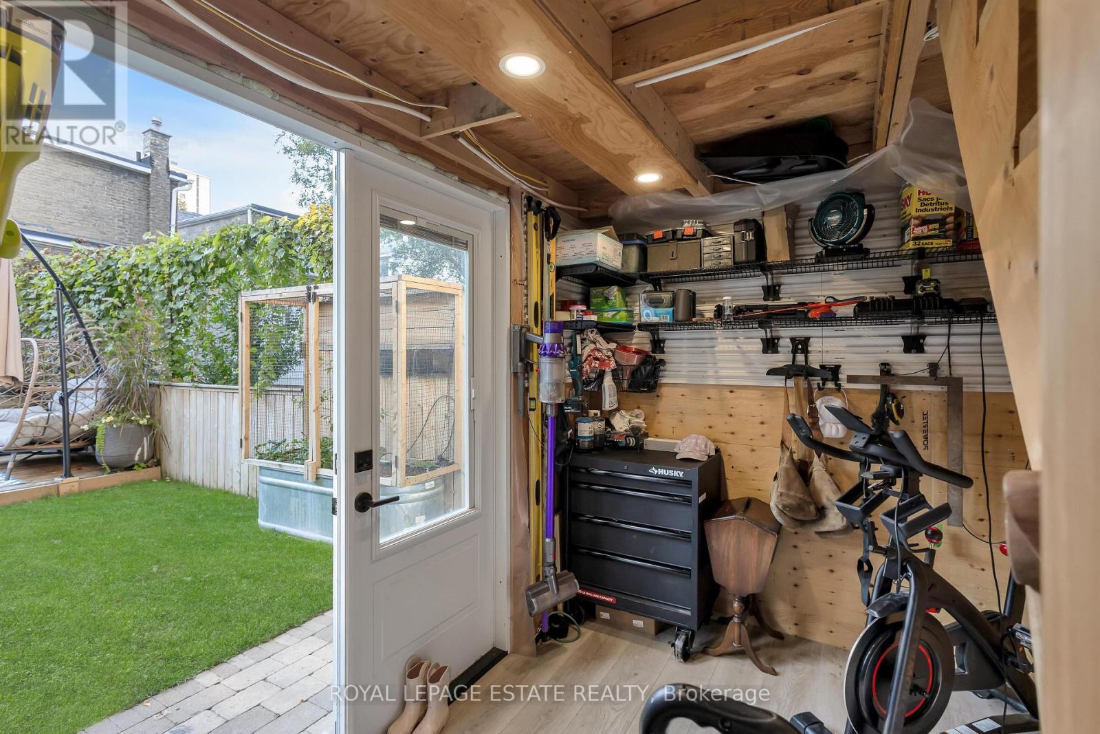 13 Eastdale Avenue, Toronto, Ontario  M4C 4Z8 - Photo 30 - E12463163