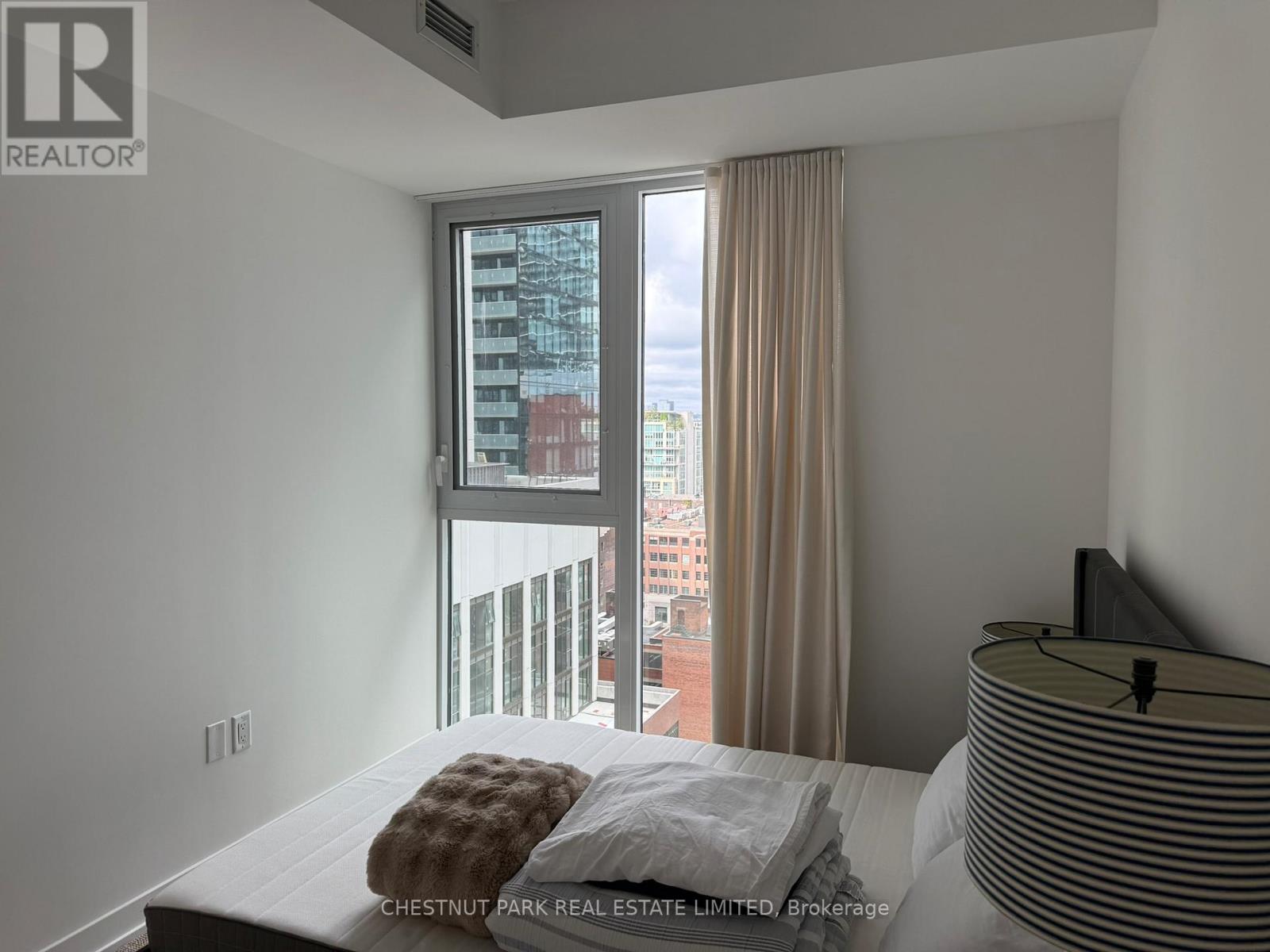 1202 - 357 King Street W, Toronto (Waterfront Communities), Ontario  M5V 1K1 - Photo 10 - C12453652