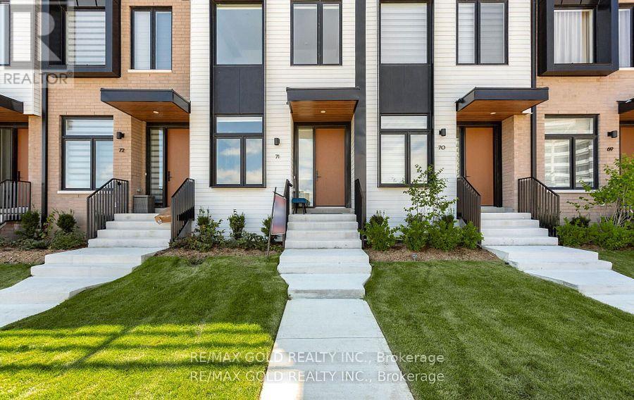 71 - 80 Coveside Drive W, Mississauga, Ontario  L5H 0B2 - Photo 2 - W12463402