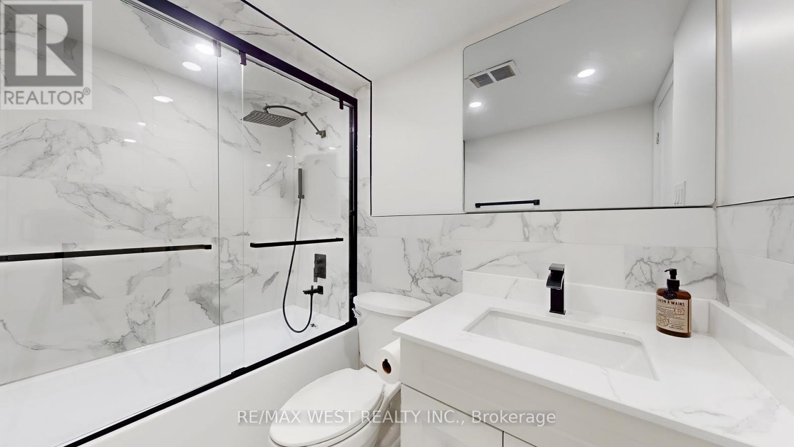 404 - 1535 Lakeshore Road E, Mississauga, Ontario  L5E 3E2 - Photo 16 - W12463670