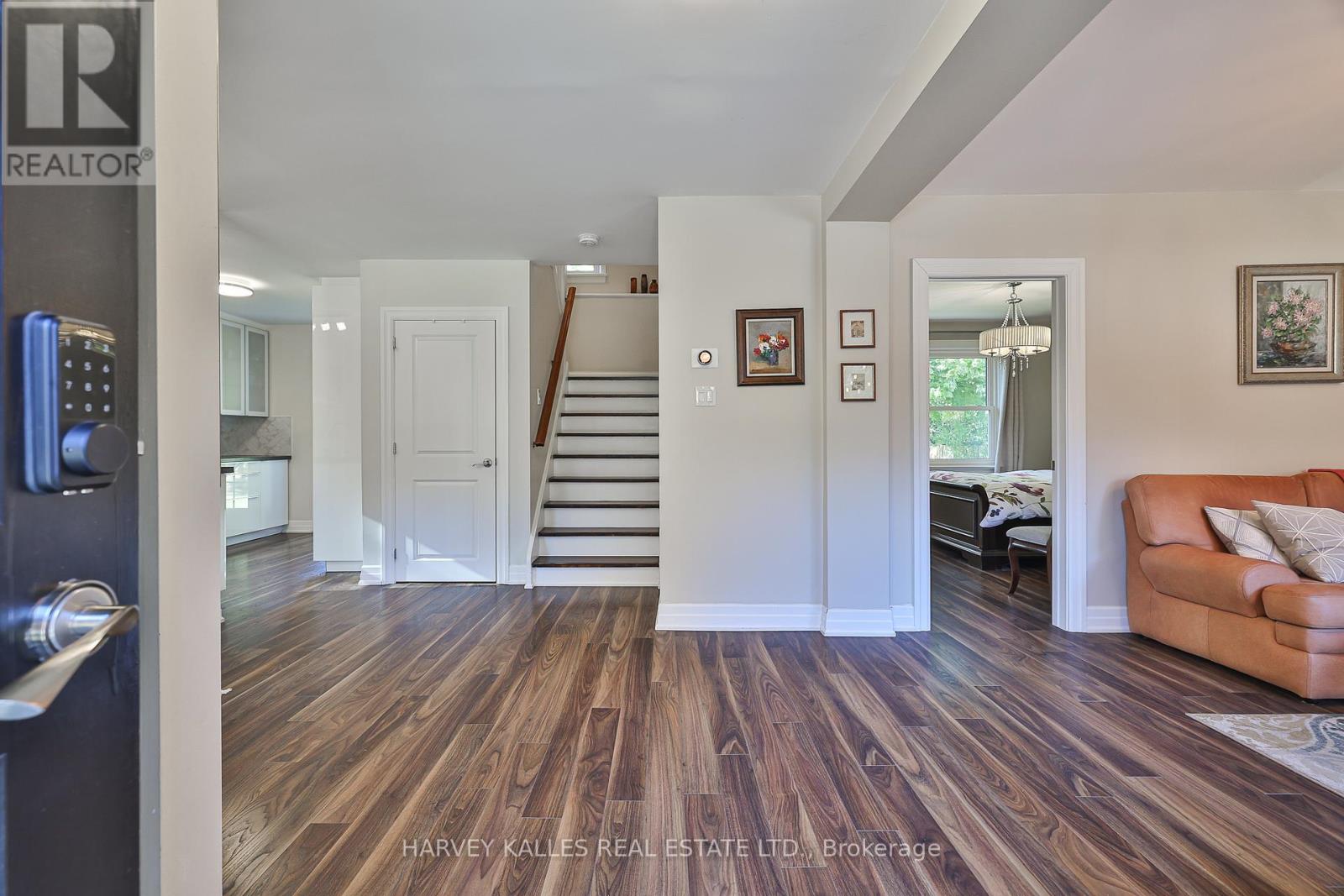 72 Craigmore Crescent, Toronto, Ontario  M2N 2Y7 - Photo 3 - C12462935