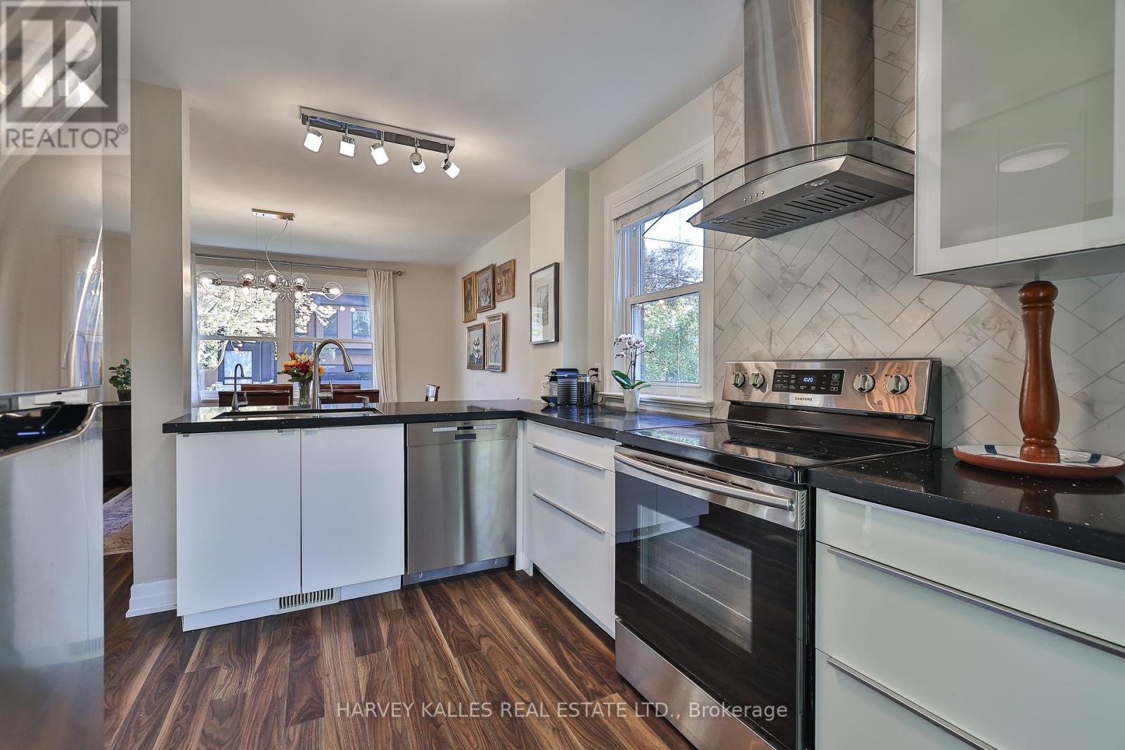 72 Craigmore Crescent, Toronto, Ontario  M2N 2Y7 - Photo 9 - C12462935