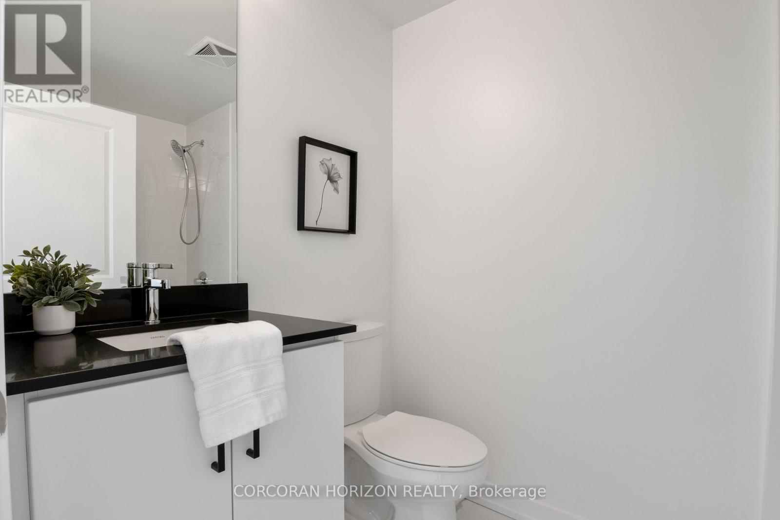 420 - 55 Duke Street W, Kitchener, Ontario  N2H 0C9 - Photo 11 - X12464019