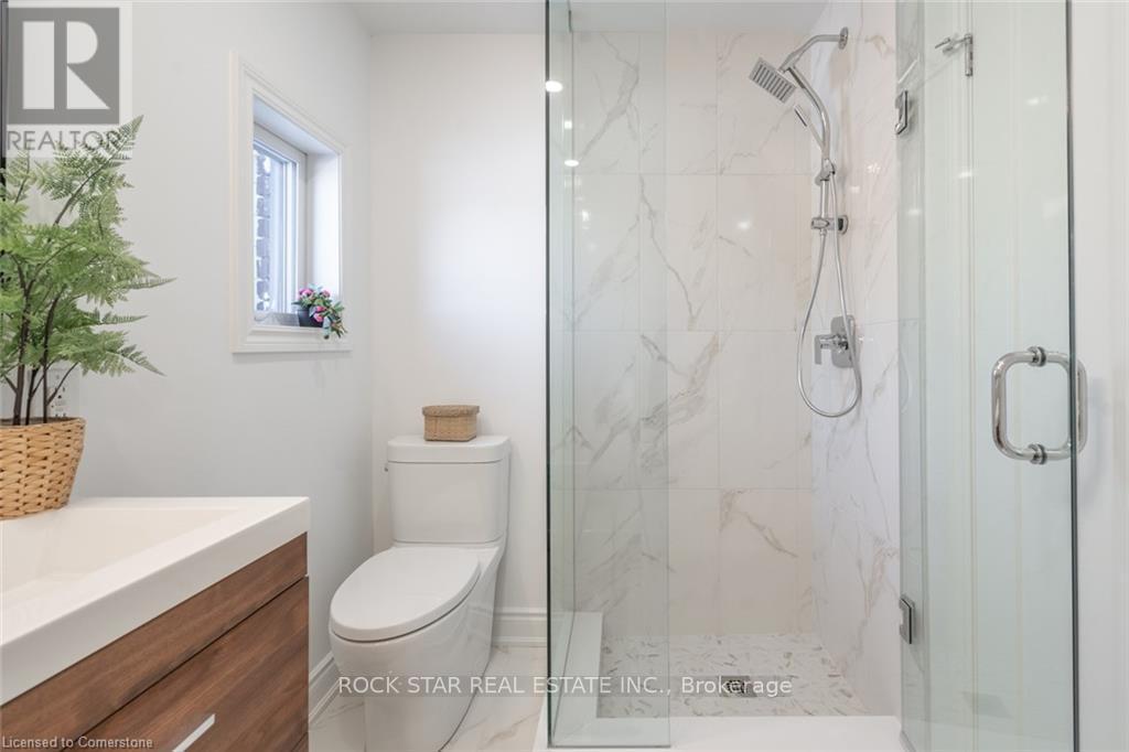 1 Edward Street, Hamilton, Ontario  L8L 2V2 - Photo 17 - X12464038