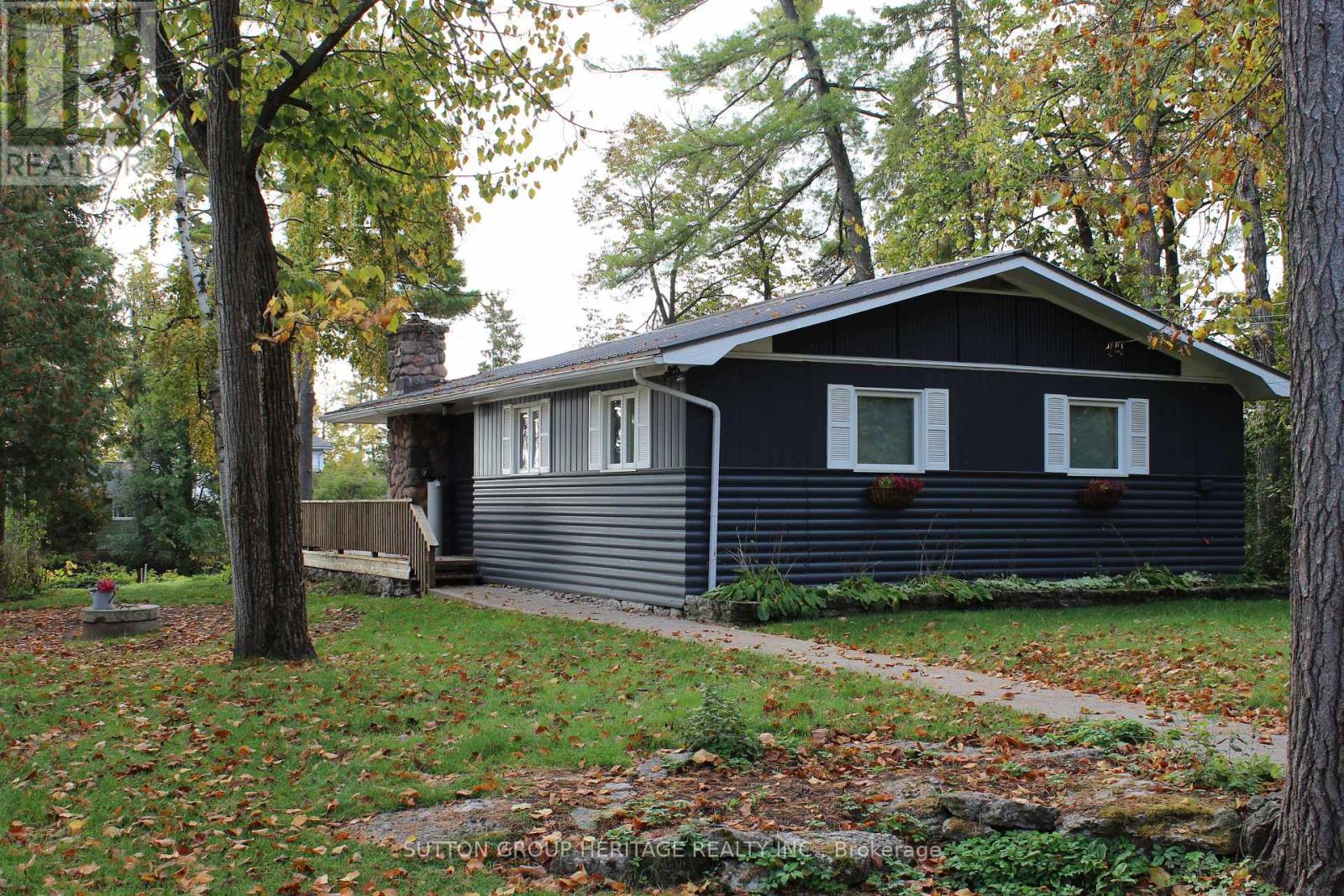 45 Lakewood Crescent, Kawartha Lakes, Ontario  K0M 1A0 - Photo 2 - X12464040