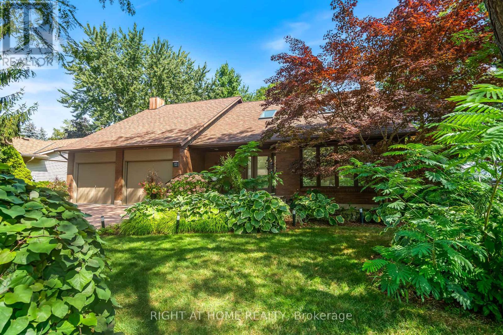 13 Oak Drive, Niagara-On-The-Lake, Ontario  L0S 1J0 - Photo 3 - X12464060