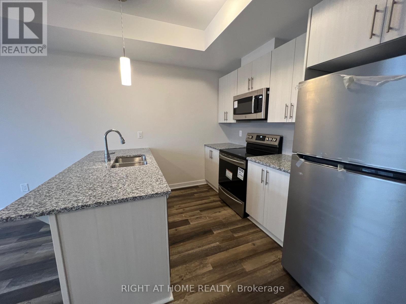 204 Tussock Private, Ottawa, Ontario  K1S 0M8 - Photo 13 - X12464167