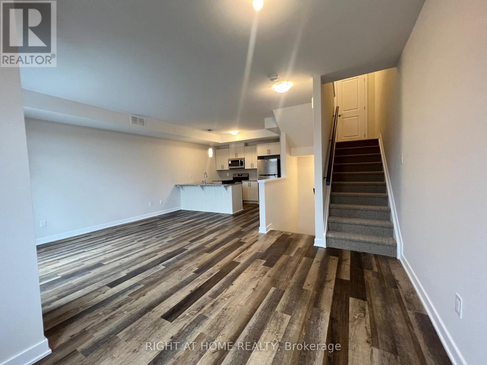 204 Tussock Private, Ottawa, Ontario  K1S 0M8 - Photo 16 - X12464167
