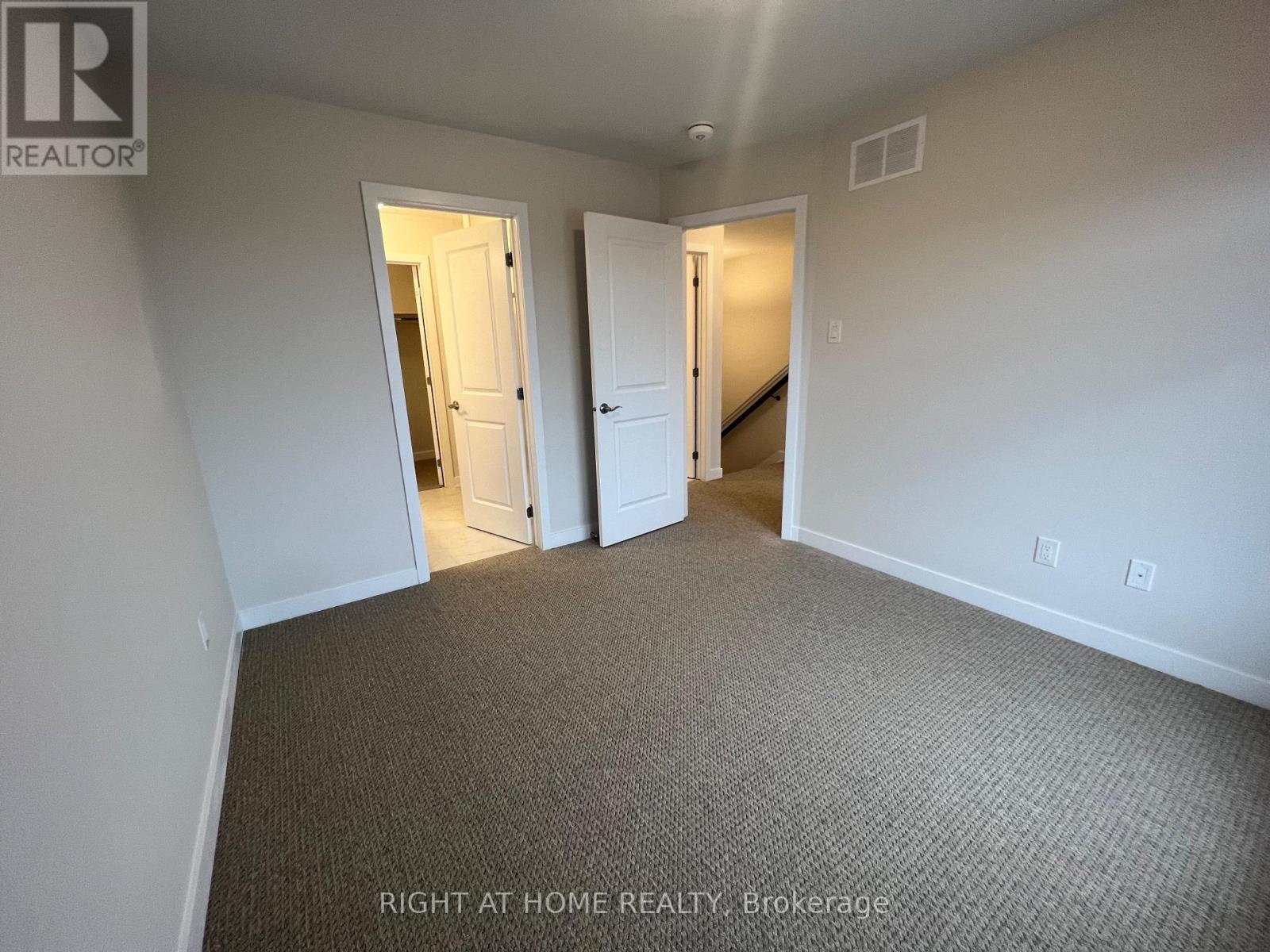 204 Tussock Private, Ottawa, Ontario  K1S 0M8 - Photo 23 - X12464167