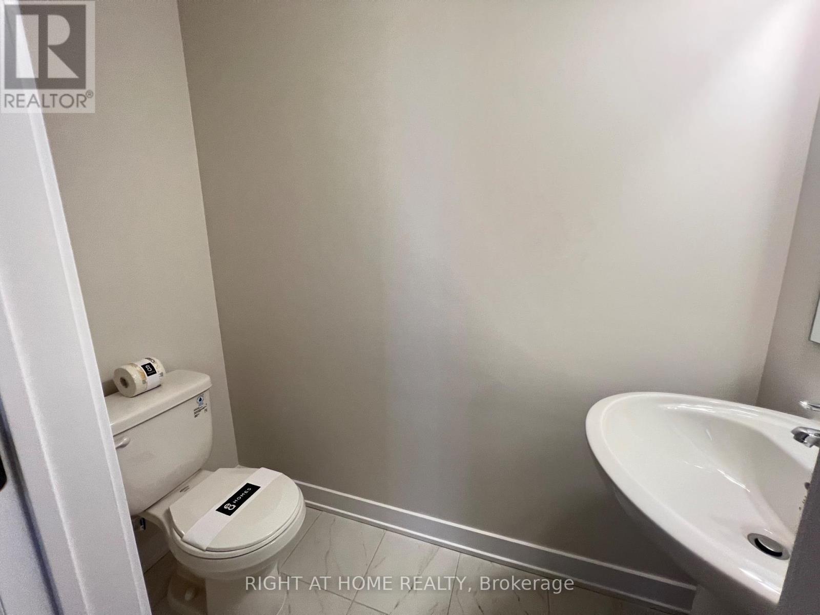 204 Tussock Private, Ottawa, Ontario  K1S 0M8 - Photo 5 - X12464167