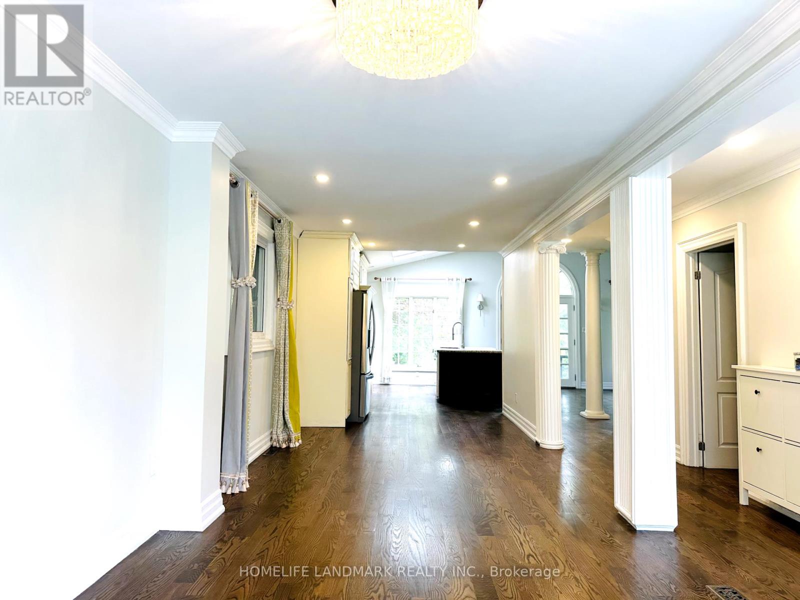 125 Bannatyne Drive, Toronto, Ontario  M2L 2P5 - Photo 6 - C12461322