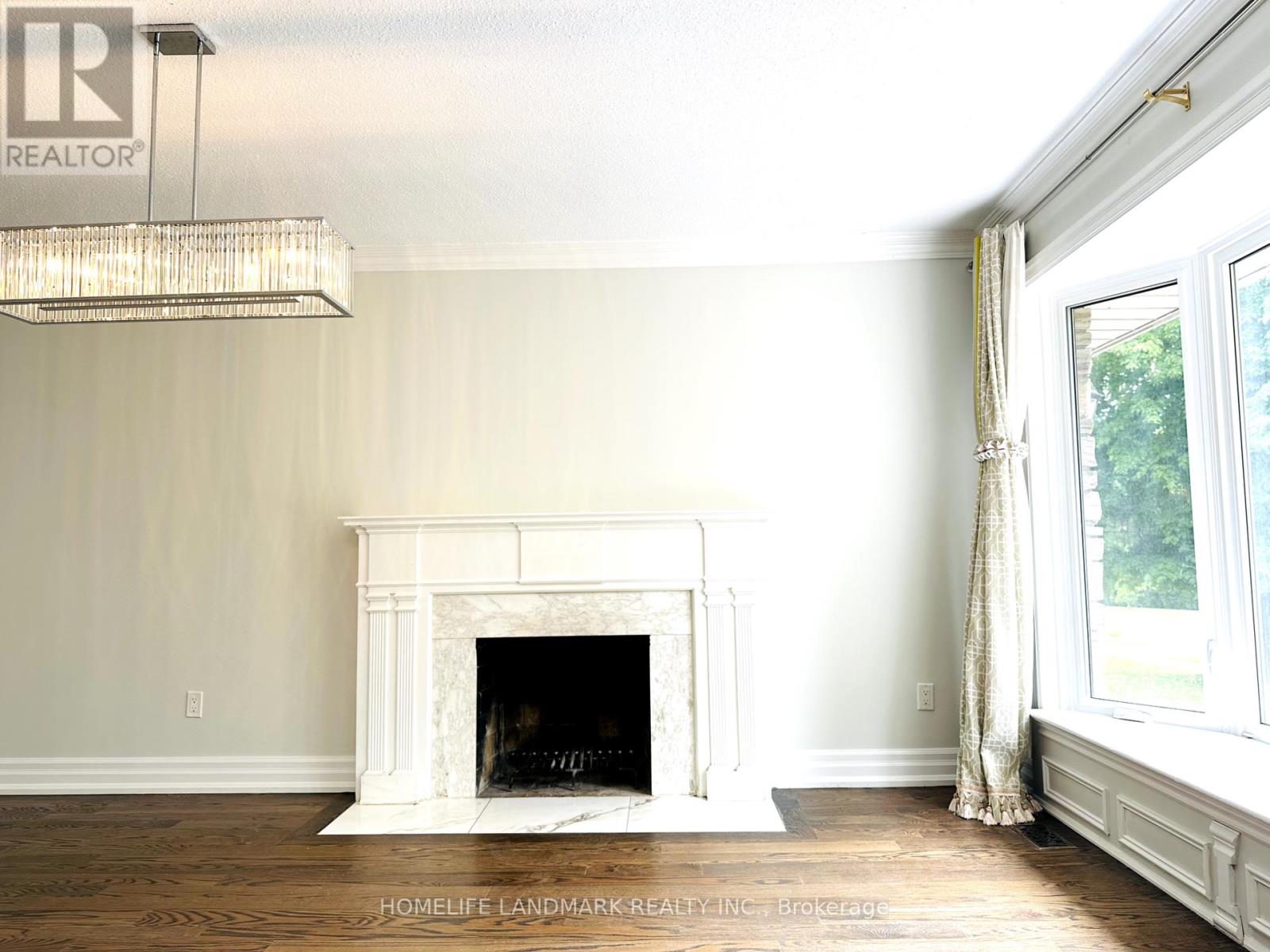 125 Bannatyne Drive, Toronto, Ontario  M2L 2P5 - Photo 12 - C12461322