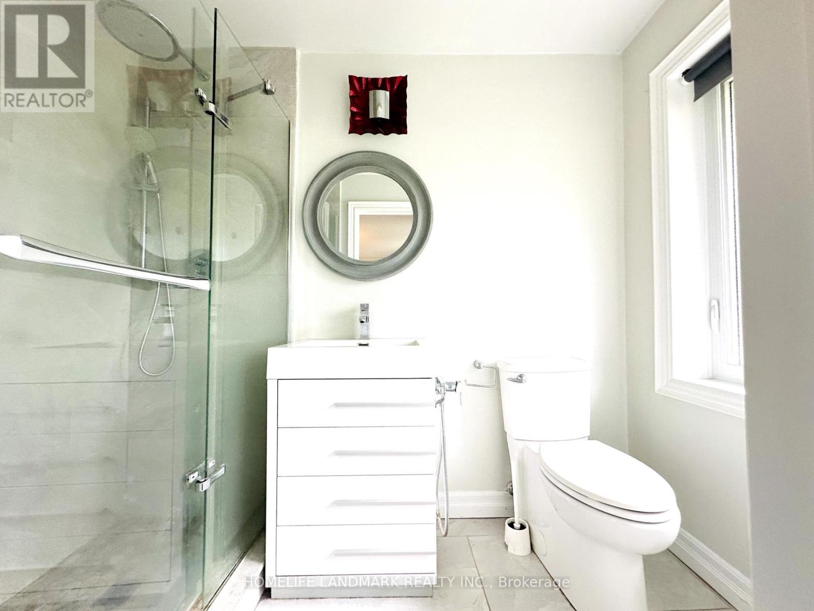 125 Bannatyne Drive, Toronto, Ontario  M2L 2P5 - Photo 25 - C12461322