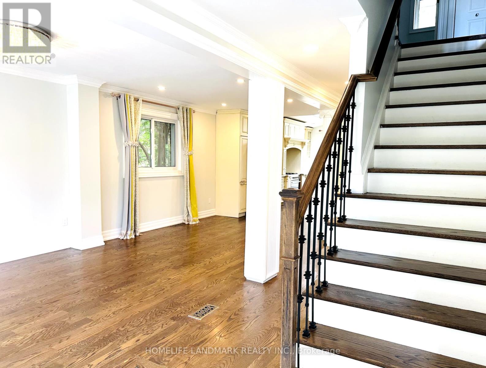 125 Bannatyne Drive, Toronto, Ontario  M2L 2P5 - Photo 21 - C12461322