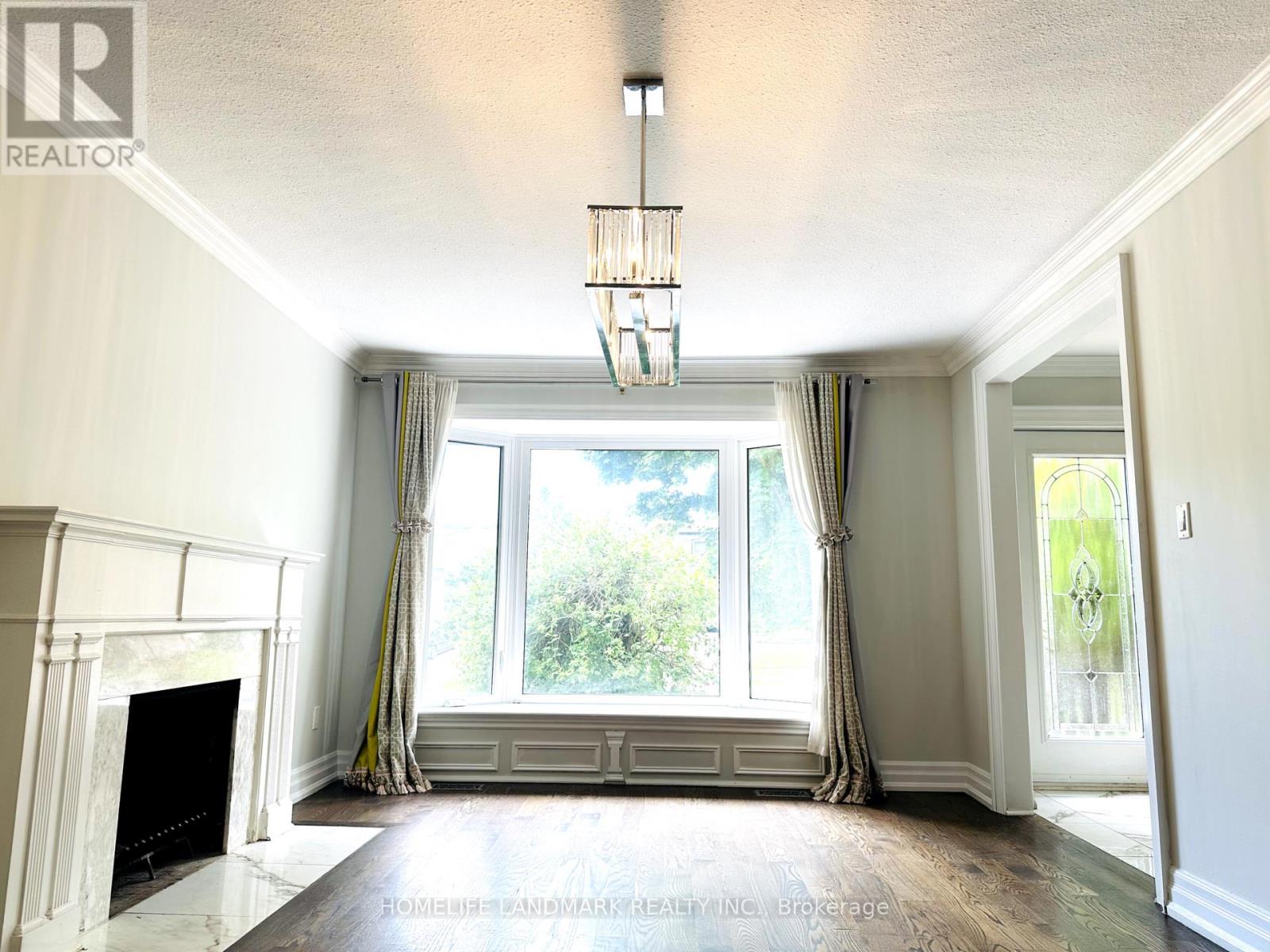 125 Bannatyne Drive, Toronto, Ontario  M2L 2P5 - Photo 13 - C12461322