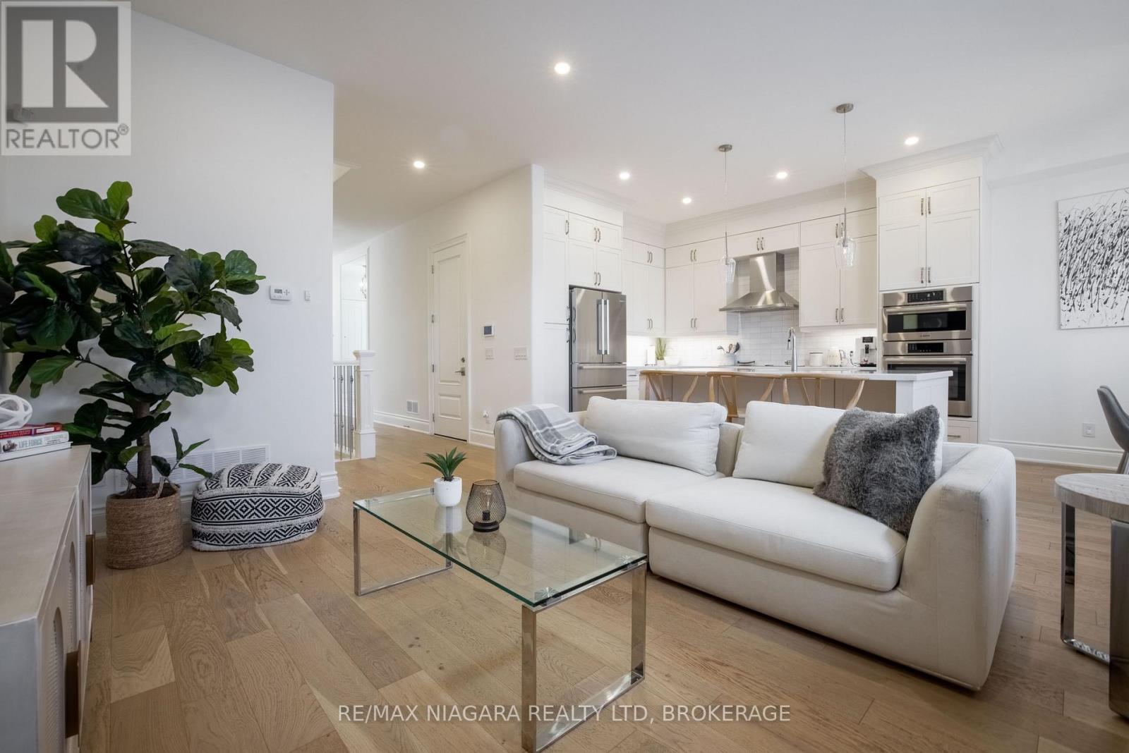 15 Arbourvale Common, St. Catharines (Glendale/glenridge), Ontario  L2T 4C5 - Photo 11 - X12464172