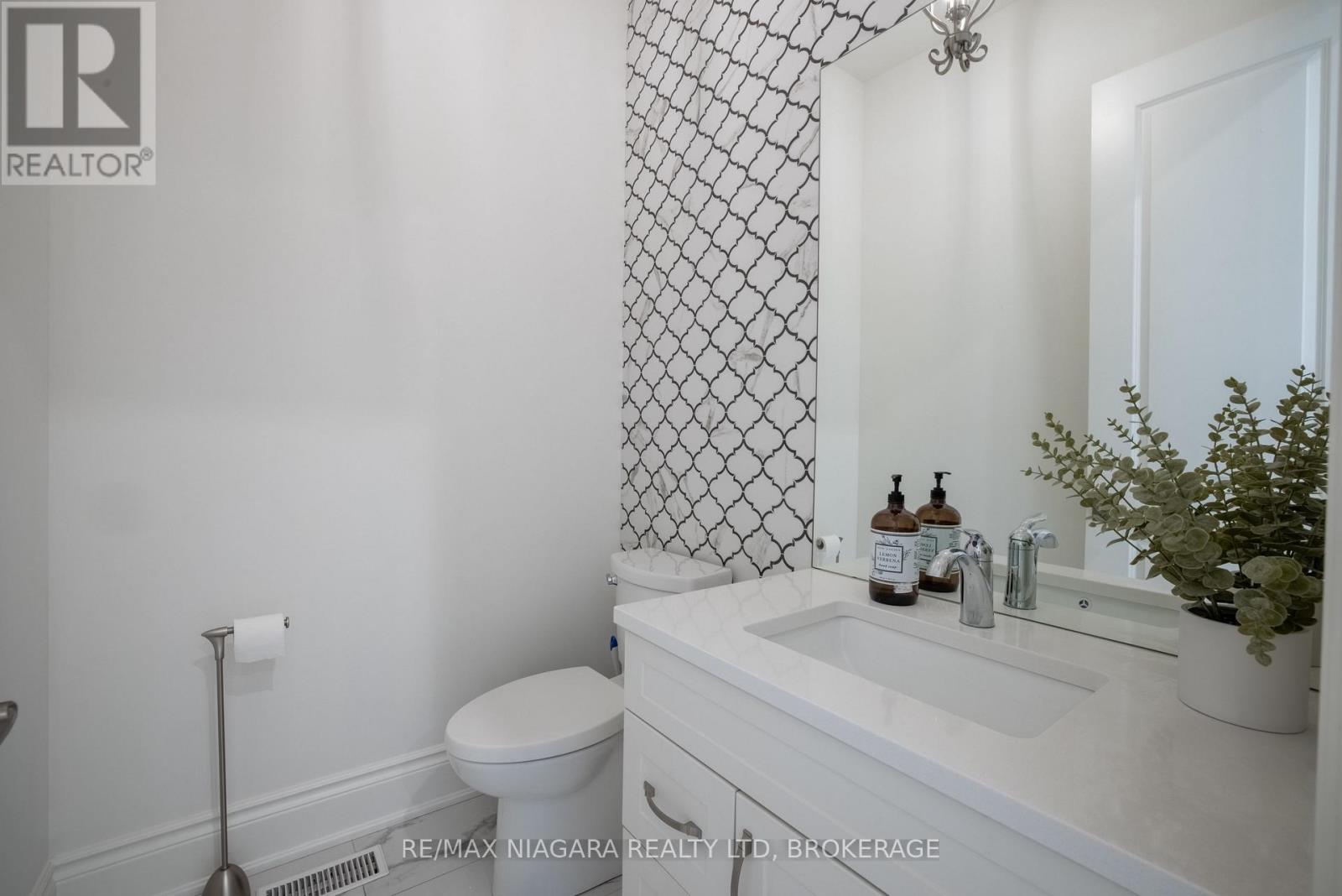 15 Arbourvale Common, St. Catharines (Glendale/glenridge), Ontario  L2T 4C5 - Photo 24 - X12464172