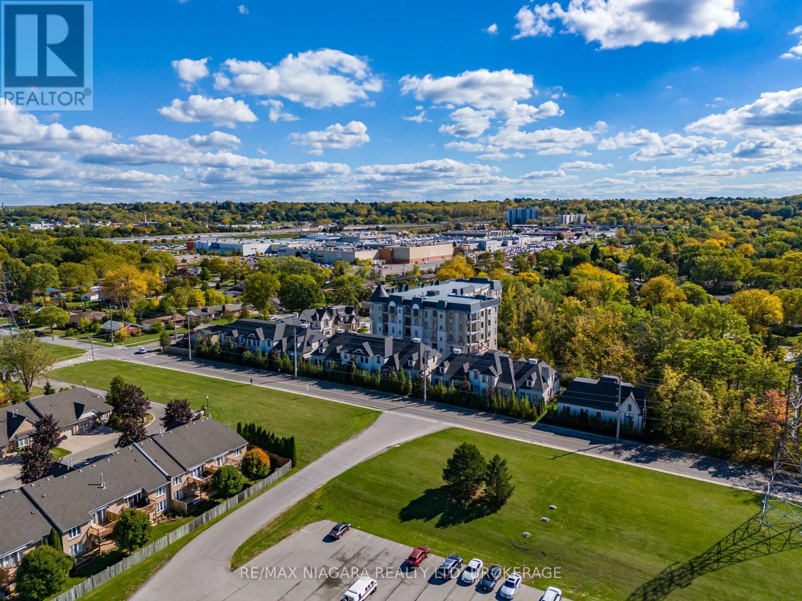15 Arbourvale Common, St. Catharines (Glendale/glenridge), Ontario  L2T 4C5 - Photo 3 - X12464172