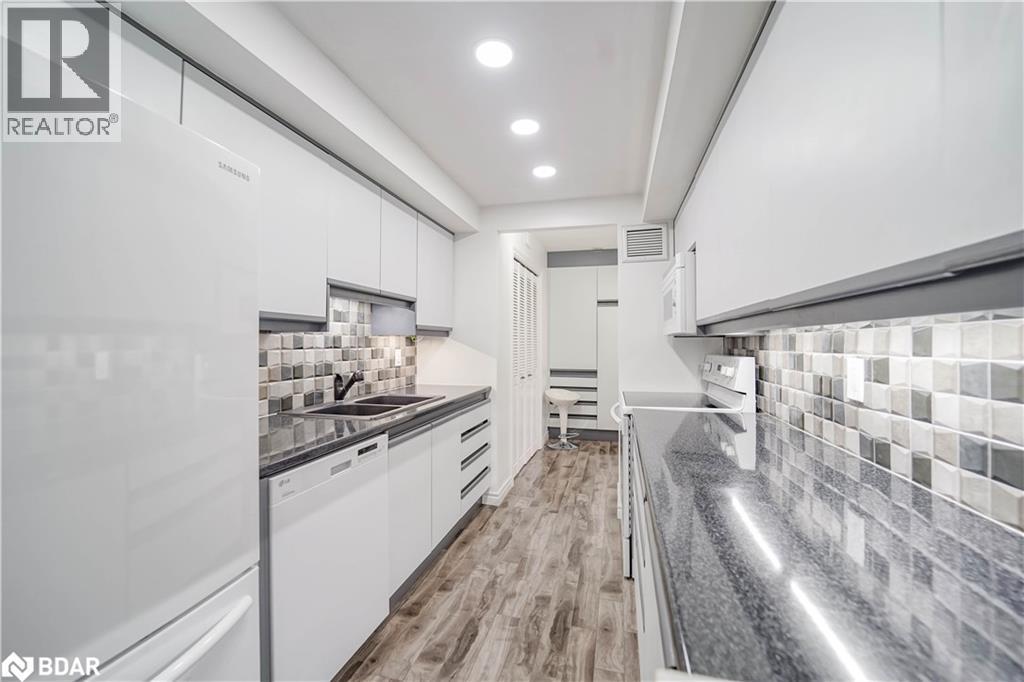 1300 Bloor Street Unit# 1709, Mississauga, Ontario  L4Y 3Z2 - Photo 2 - 40779117
