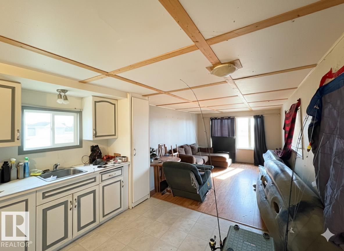 5307 54 St, Clyde, Alberta  T0G 0P0 - Photo 8 - E4462183