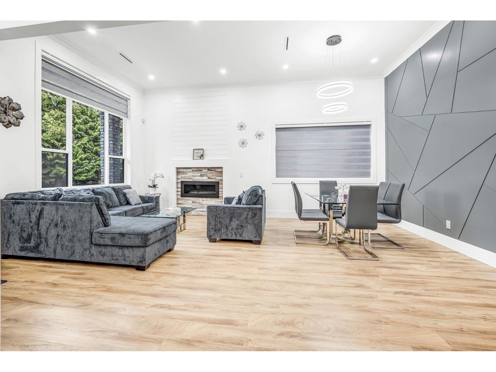 8958 139a Street, Surrey, British Columbia  V3V 7G5 - Photo 3 - R3051021