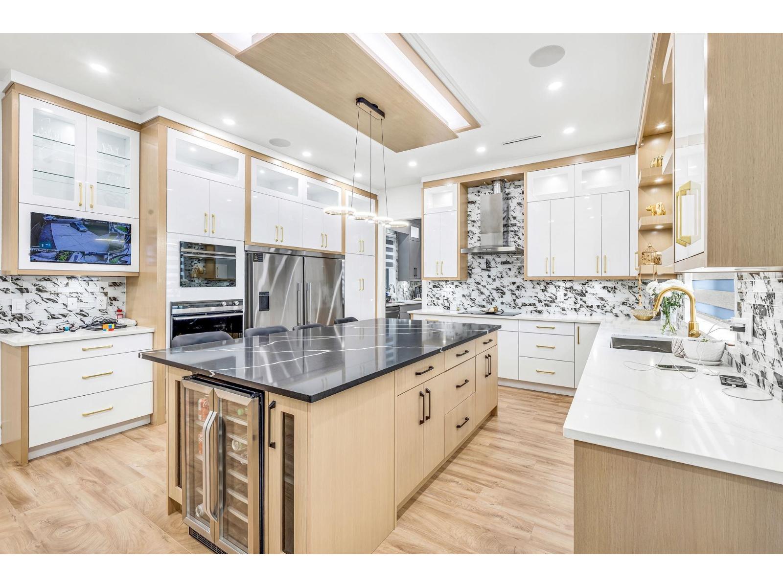 8958 139a Street, Surrey, British Columbia  V3V 7G5 - Photo 11 - R3051021