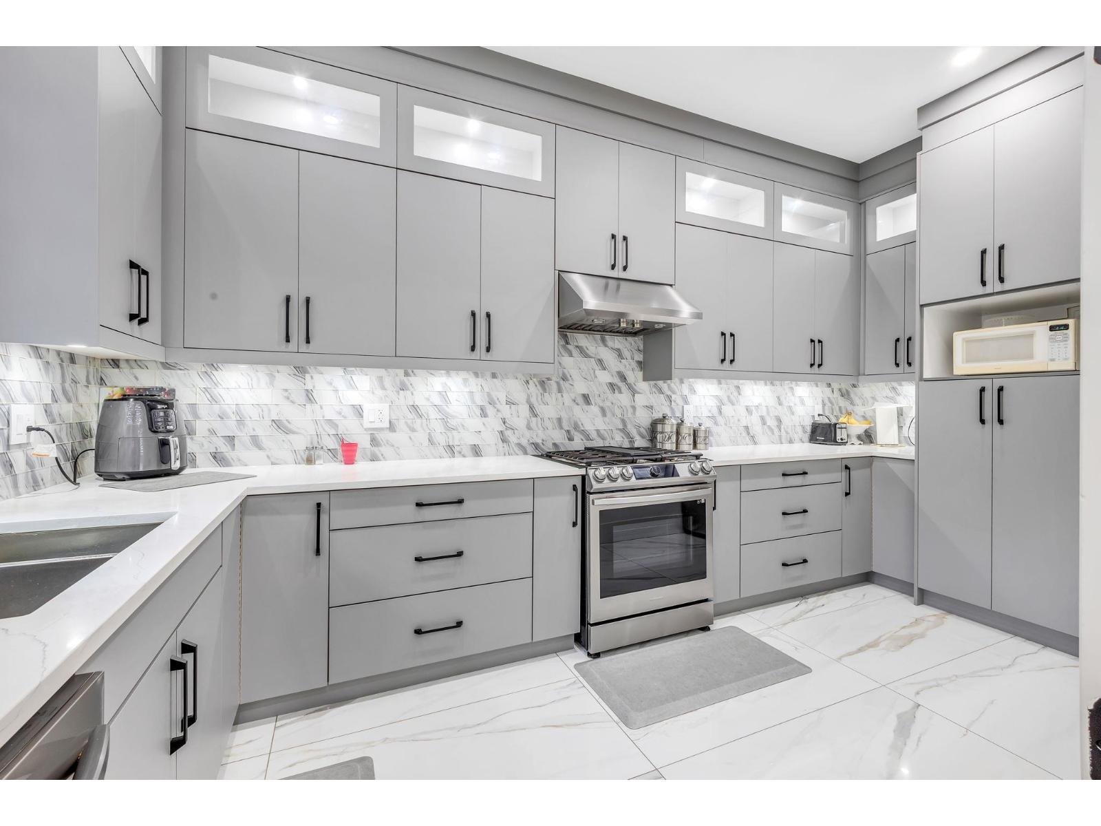 8958 139a Street, Surrey, British Columbia  V3V 7G5 - Photo 14 - R3051021