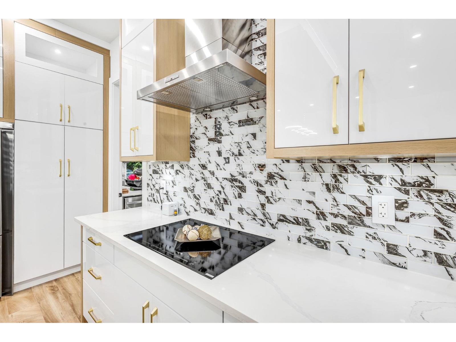 8958 139a Street, Surrey, British Columbia  V3V 7G5 - Photo 12 - R3051021