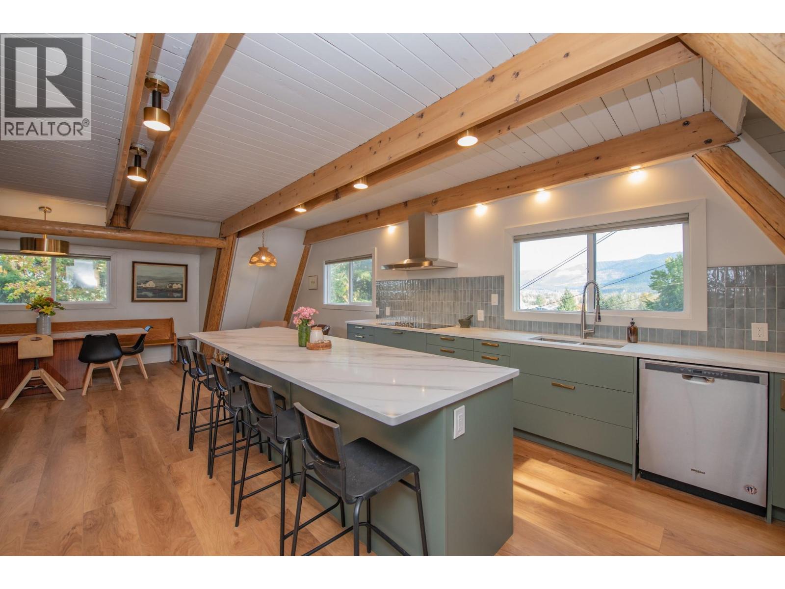 2180 Catt Avenue, Lumby, British Columbia  V0E 2G0 - Photo 4 - 10365895
