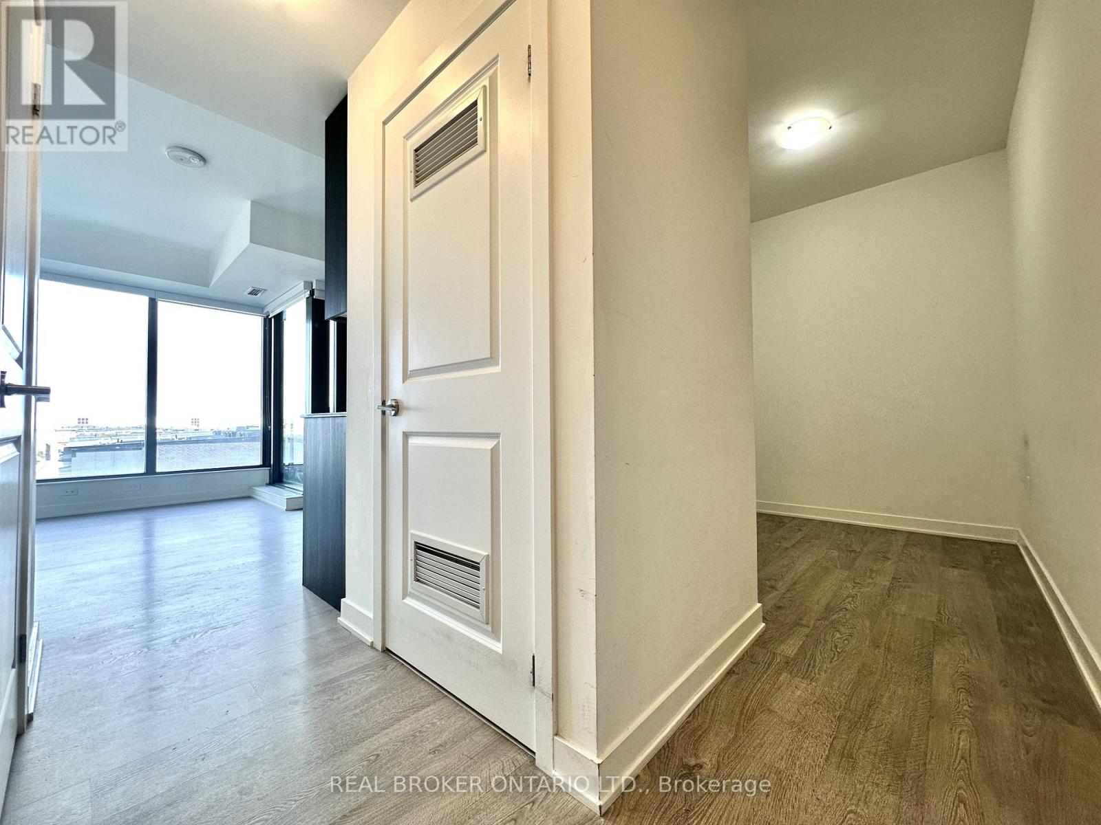 409 - 120 Eagle Rock Way, Vaughan, Ontario  L6A 5C2 - Photo 18 - N12453730