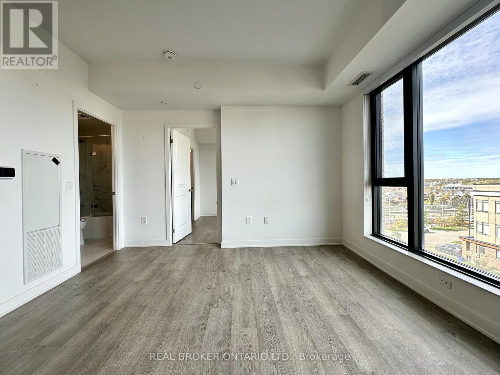 409 - 120 Eagle Rock Way, Vaughan, Ontario  L6A 5C2 - Photo 9 - N12453730