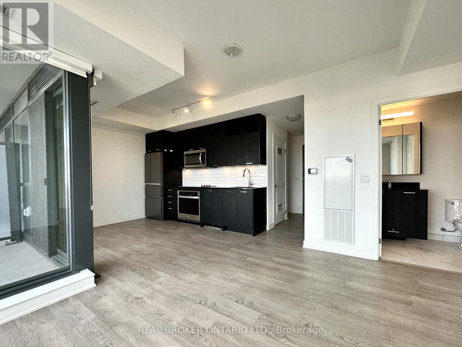 409 - 120 Eagle Rock Way, Vaughan, Ontario  L6A 5C2 - Photo 6 - N12453730