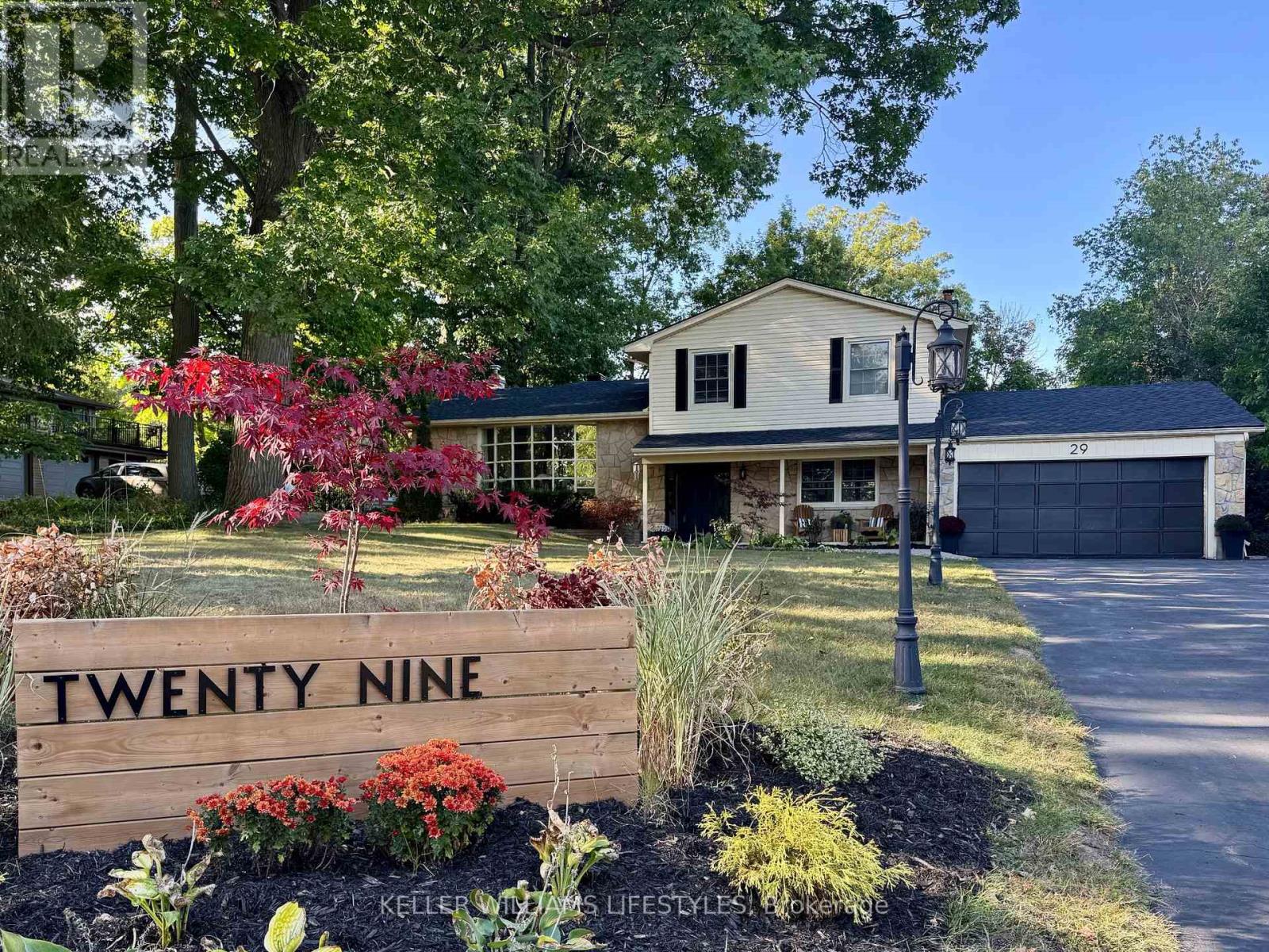 29 PARK LANE COURT, London South, Ontario