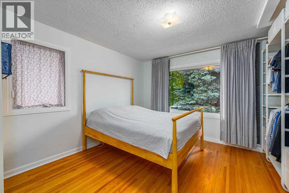 2211 Halifax Crescent Nw, Calgary, Alberta  T2M 4E1 - Photo 15 - A2242702