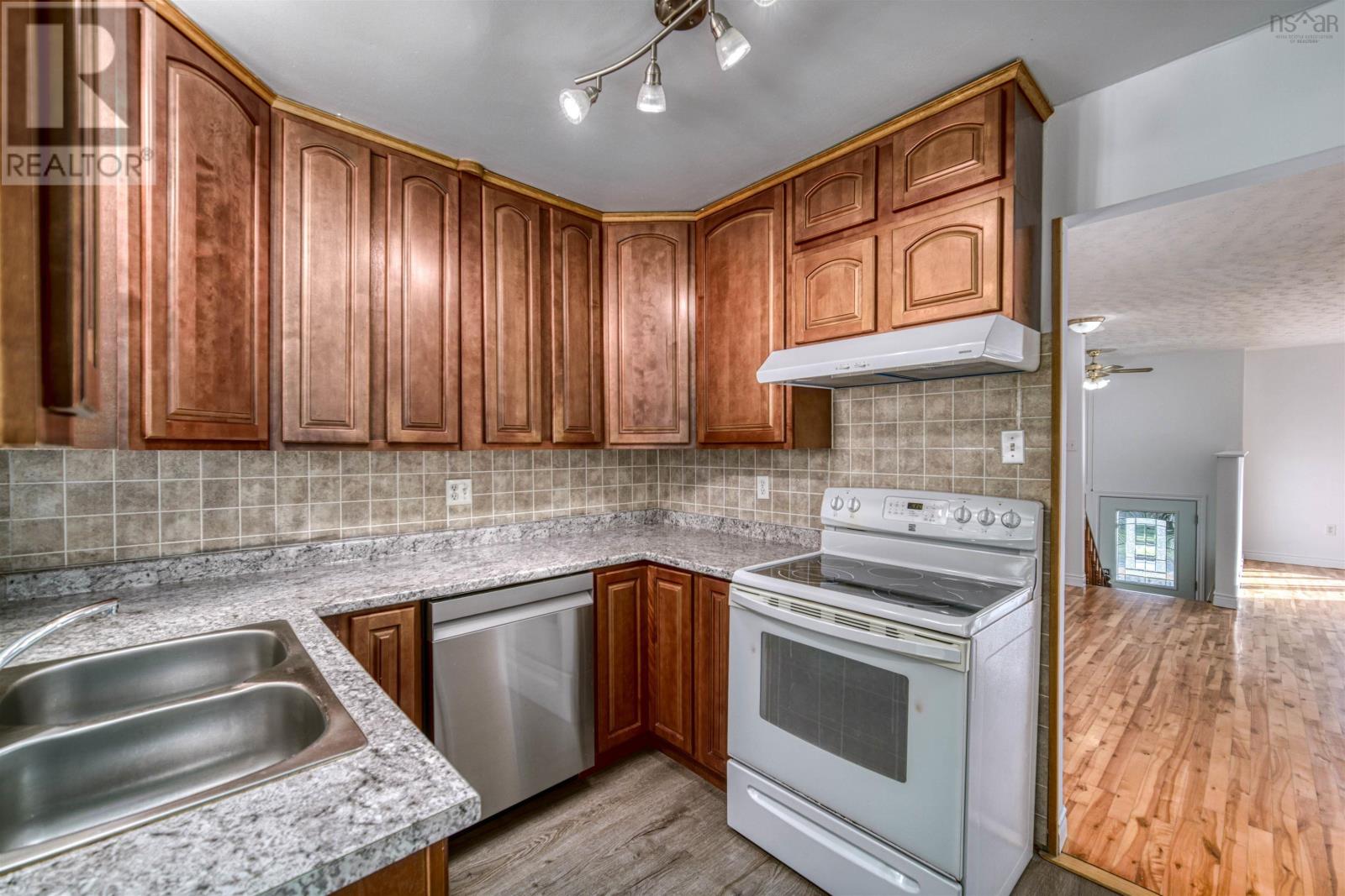 60 Cranberry Crescent, Dartmouth, Nova Scotia  B2W 5A9 - Photo 8 - 202525184